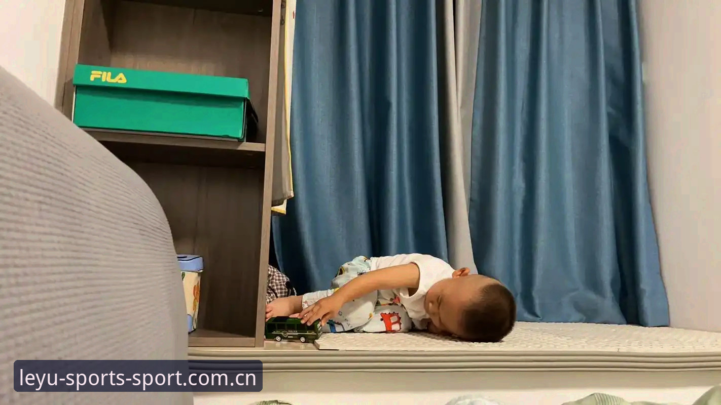 老黄在厕所蹲了二十分钟，就为了等乐鱼体育那个加载圈转完